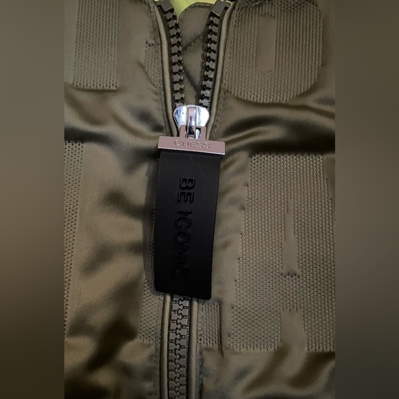 Guess Elly Logo Bomber Jacket- NWOT- XS - Picture 4 of 10